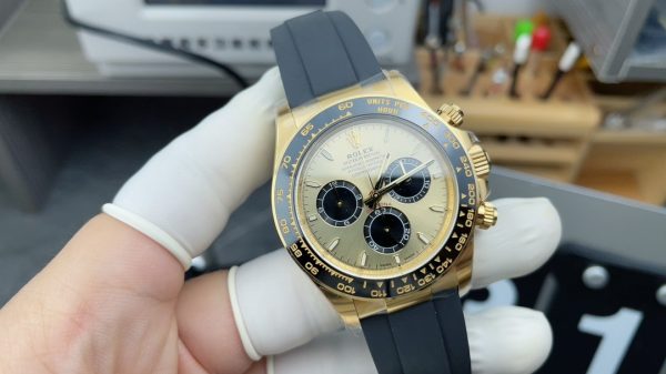 Clean Factory New 4131 Rolex Cosmograph Daytona M126518LN-0012