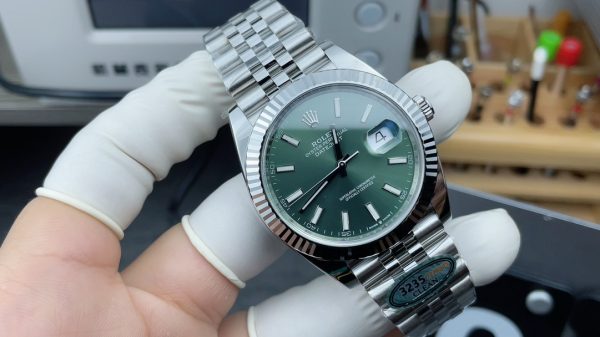 Clean Factory Rolex Datejust M126334-0028