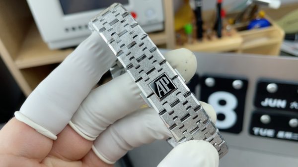 APS Factory Audemars Piguet Royal Oak Frosted 15454BC.GG.1259BC.01 - 图片 7