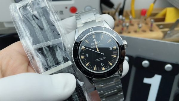 VS Factory Omega Seamaster Diver 300M 233.32.41.21.01.001