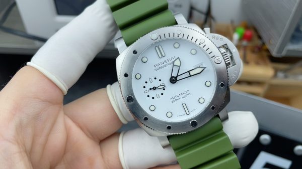VS Factory Panerai Submersible PAM01226