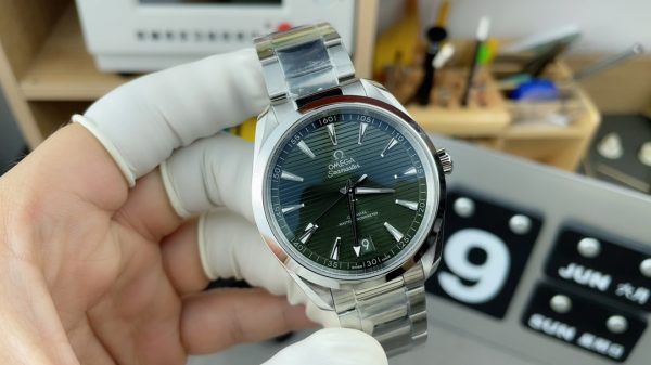 VS Factory Omega Seamaster Aqua Terra 150M 220.10.41.21.10.001