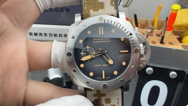 VS Factory Panerai Submersible PAM01518 - 图片 2