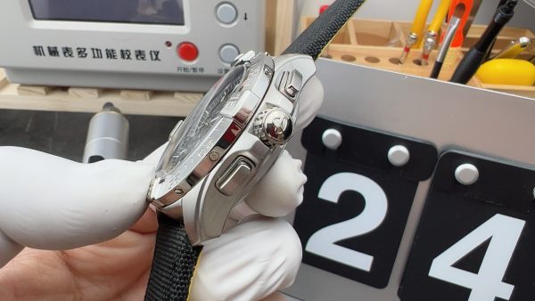 BLS Factory Breitling Avenger B01 Chronograph 44mm AB0147101B1X1 - 图片 7