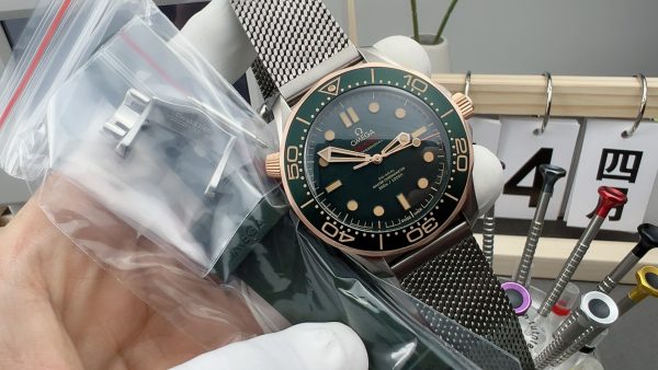 VS Factory Omega Seamaster Diver 300M 210.90.42.20.10.001